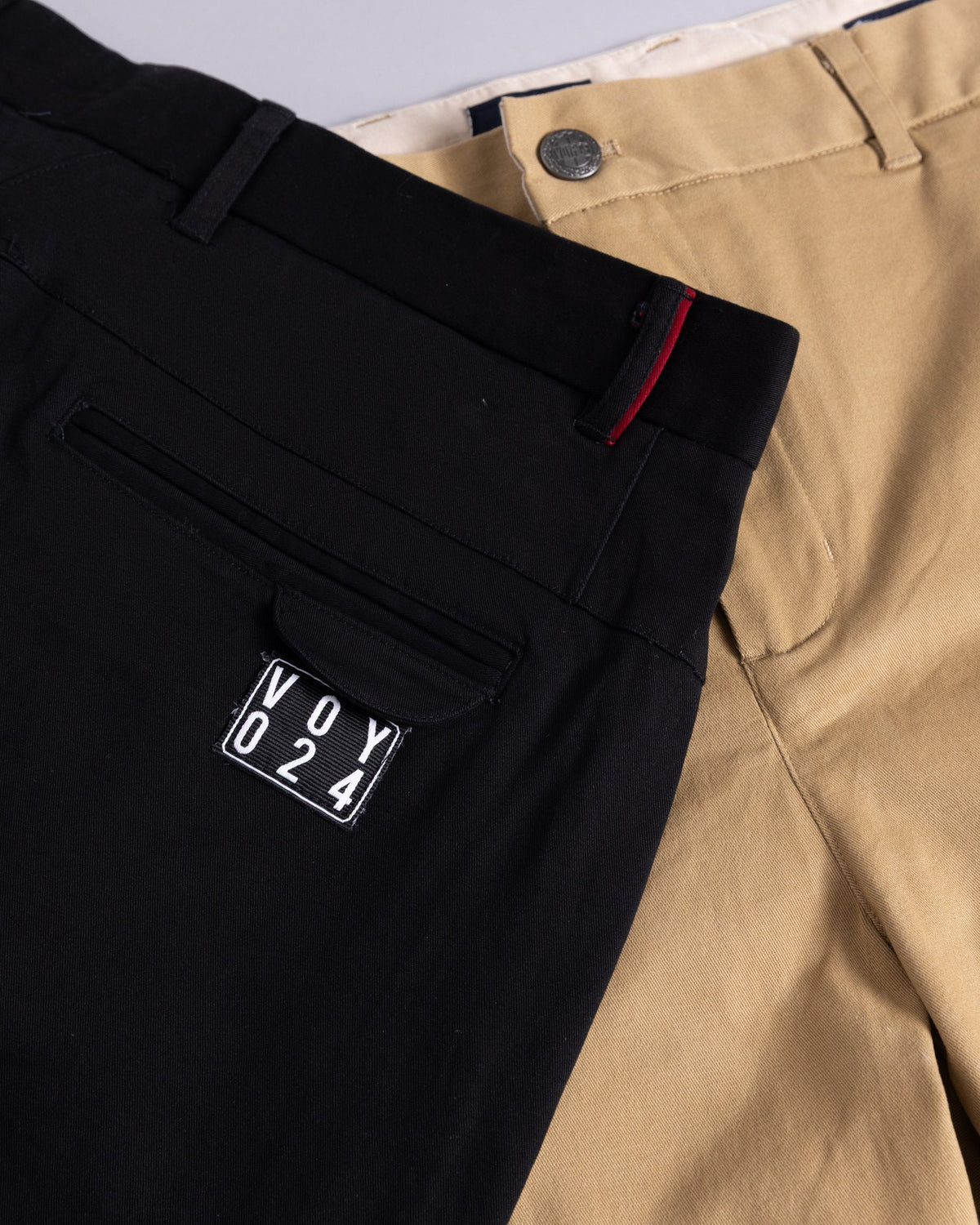 Voyage Bambino Chino Pant Black, close-up