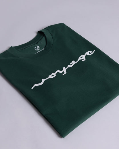 Voyage Script Tee Emerald, close-up detail