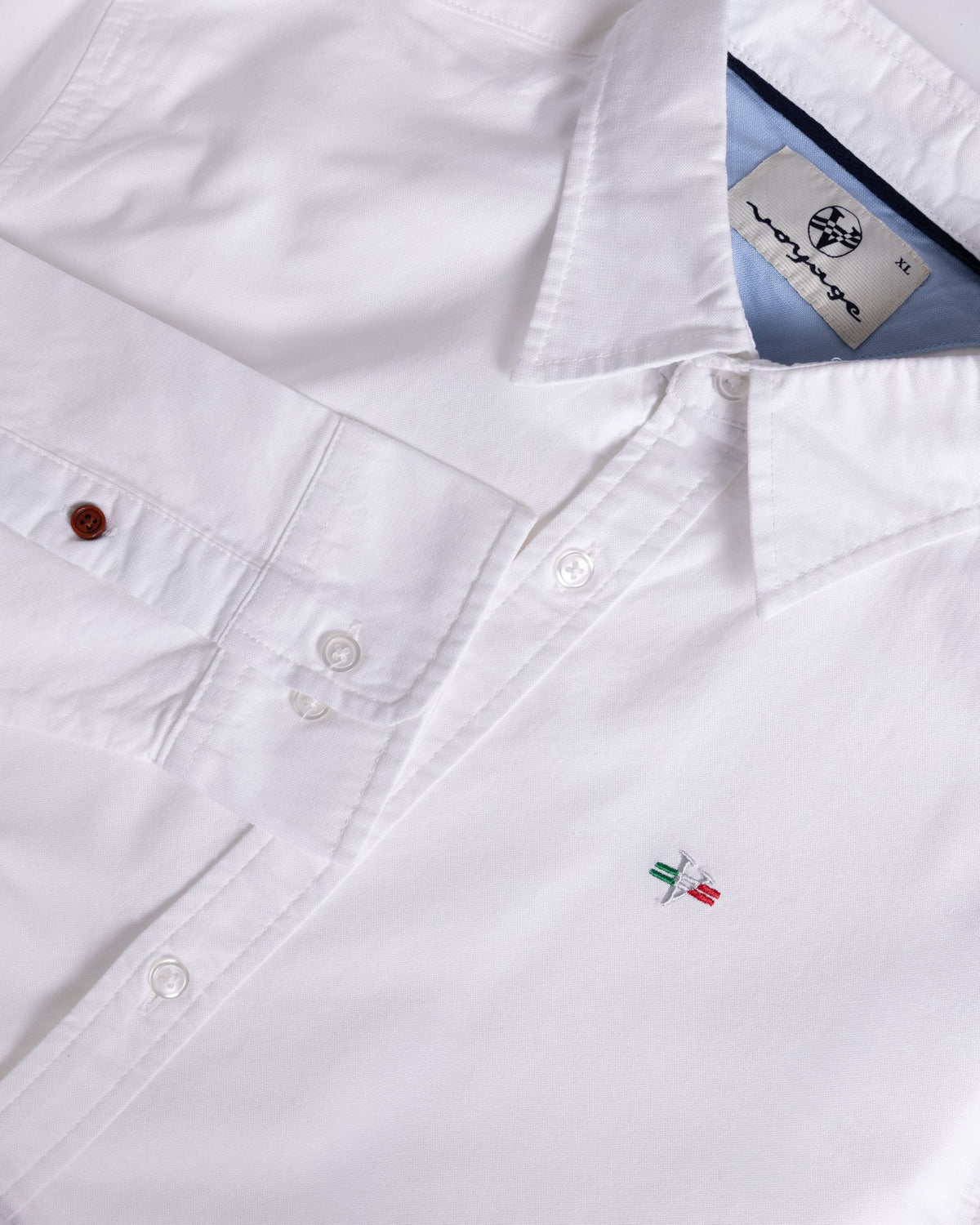 Voyage Principal Button Up Shirt White, close-up detail
