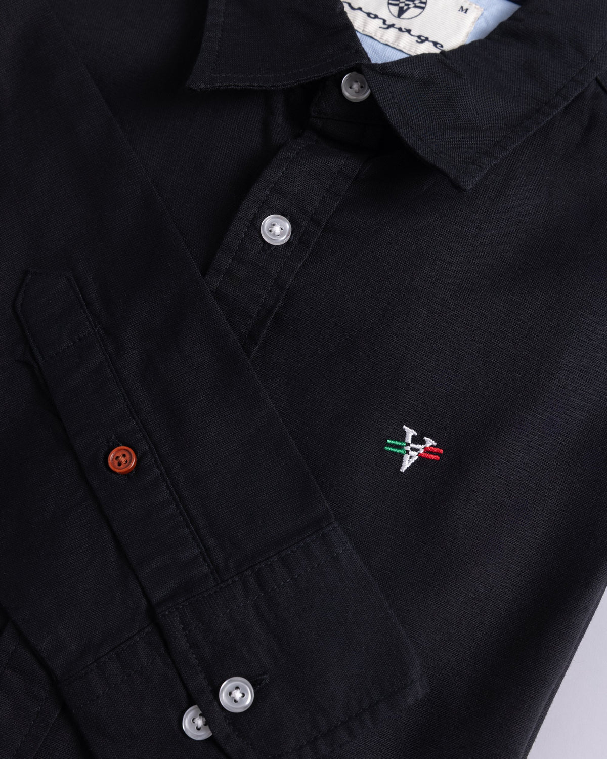 Voyage Principal Button Up Shirt Black, close-up detail