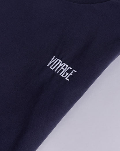 Voyage Emblem Tee Midnight Blue, detail